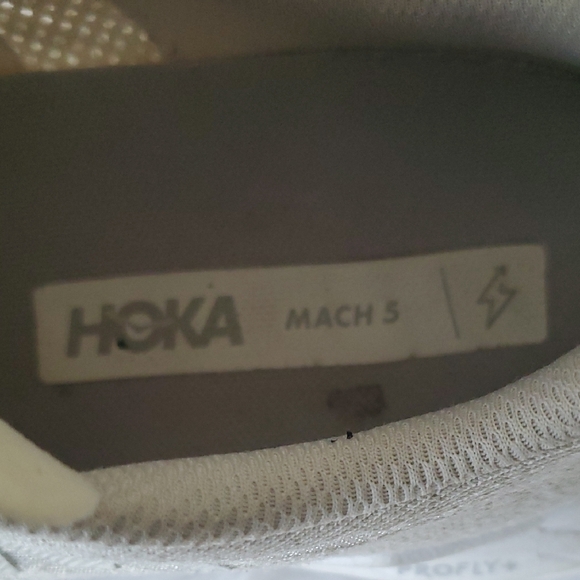 Hoka One One Mach5 Cream Athletic Shoes Lightweight Breathable Cushioned Sz 8.5B - Picture 9 of 11